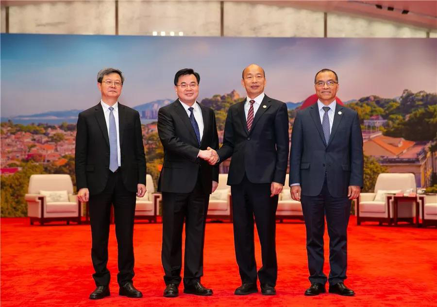 政府领导会见1.jpg